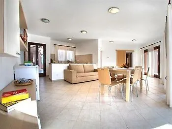 Gravina Resort Costa Paradiso 2*,  Itália