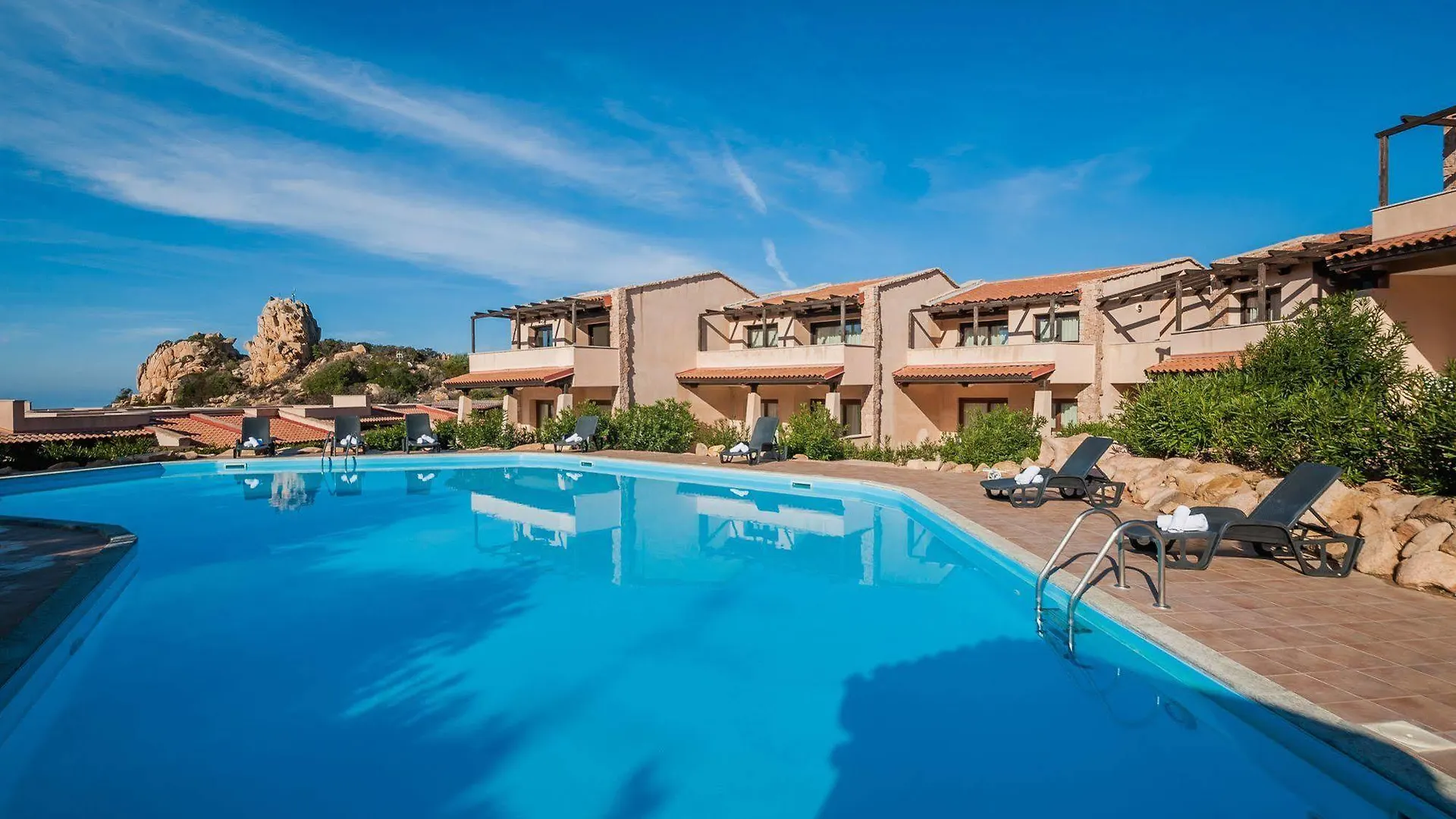 Gravina Resort Costa Paradiso 2*,